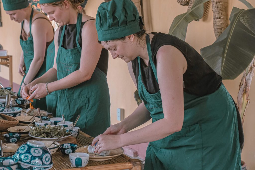 Guests experience the Cooking Class at Caman Village