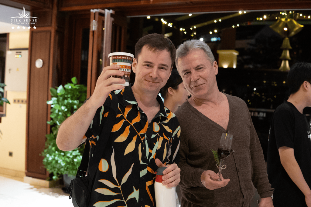 A warm, connected and peaceful celebration at Silk Sense