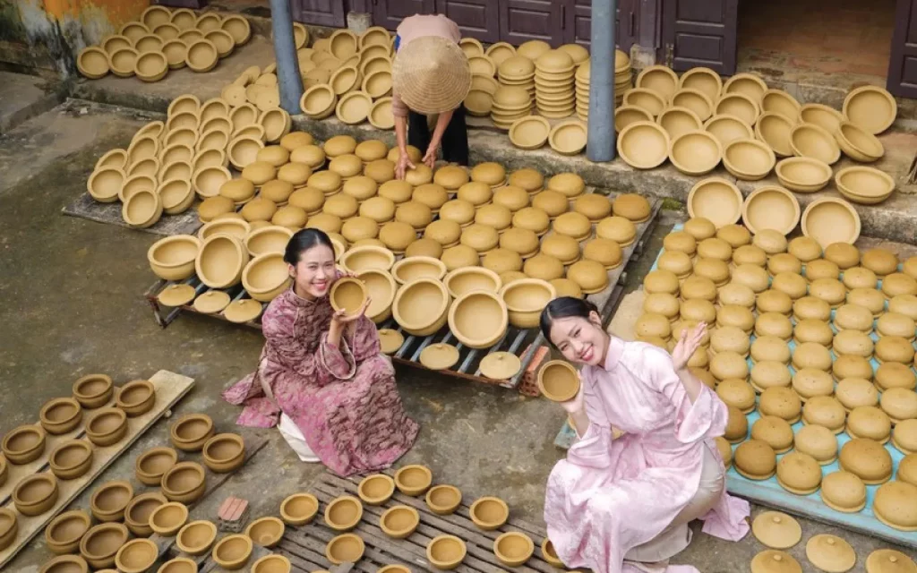 Discover Thanh Ha Pottery Village